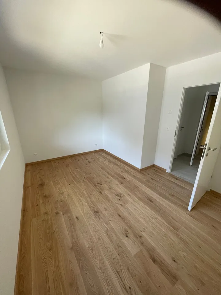 SUPERBES 2.5 Zi. NEU MIT BALKON - INKL. NEBENKOSTEN - IDEALE LAGE IN ARDON MIT INNEREM PARKPLATZ – Foto 9 von 13