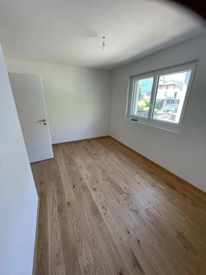 SUPERBES 2.5 Zi. NEU MIT BALKON - INKL. NEBENKOSTEN - IDEALE LAGE IN ARDON MIT INNEREM PARKPLATZ – Foto 8 von 13