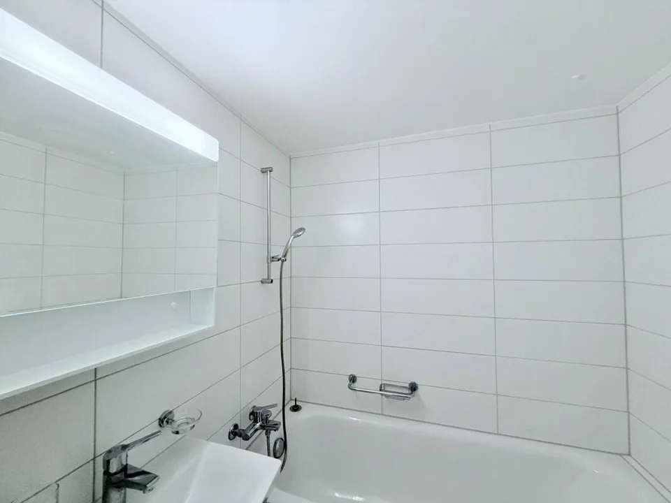 Wohnung mit 2.0 Zimmern und Südausrichtung - Hell und funktional – Foto 5 von 5
