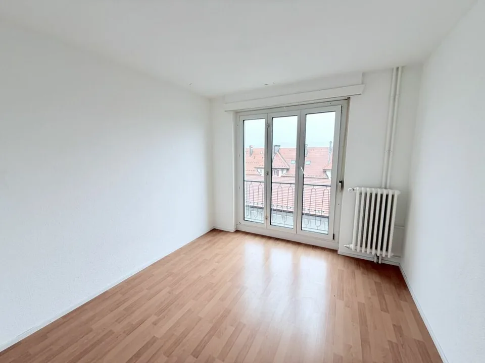 Wohnung mit 2.0 Zimmern und Südausrichtung - Hell und funktional – Foto 3 von 5