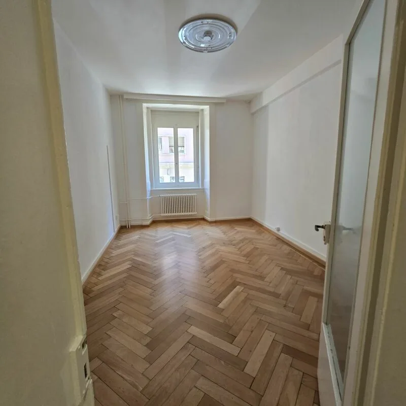 Wohnung mit 3,5 Zimmern zur Miete in La Chaux-de-Fonds – Foto 5 von 8