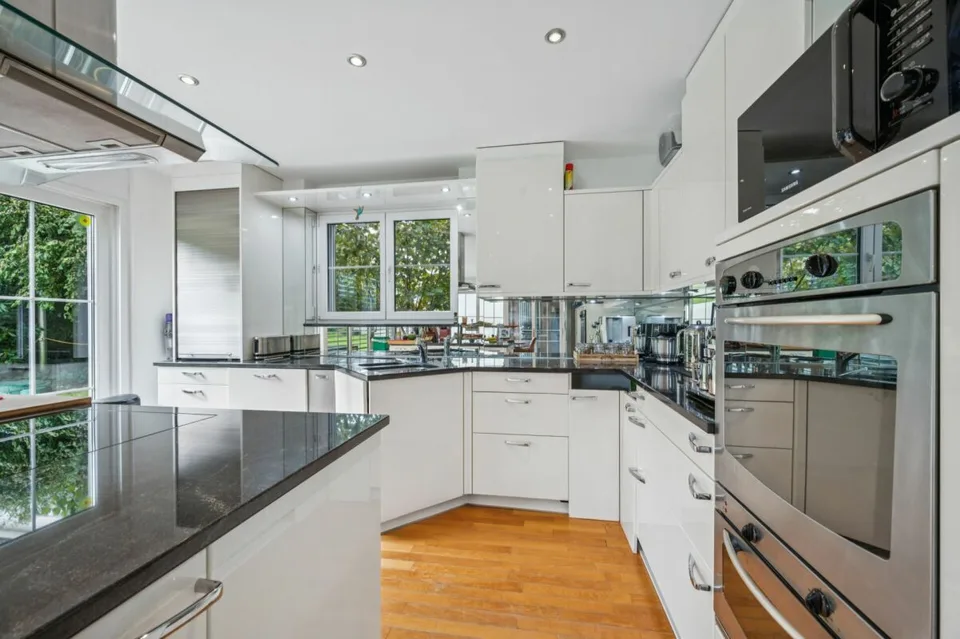 Casa familiare affascinante con molto spazio per vivere – foto 3 di 15