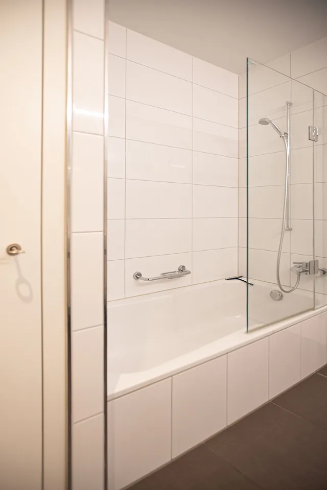 Bright 3.5-room apartment with balcony – photo 8 of 13