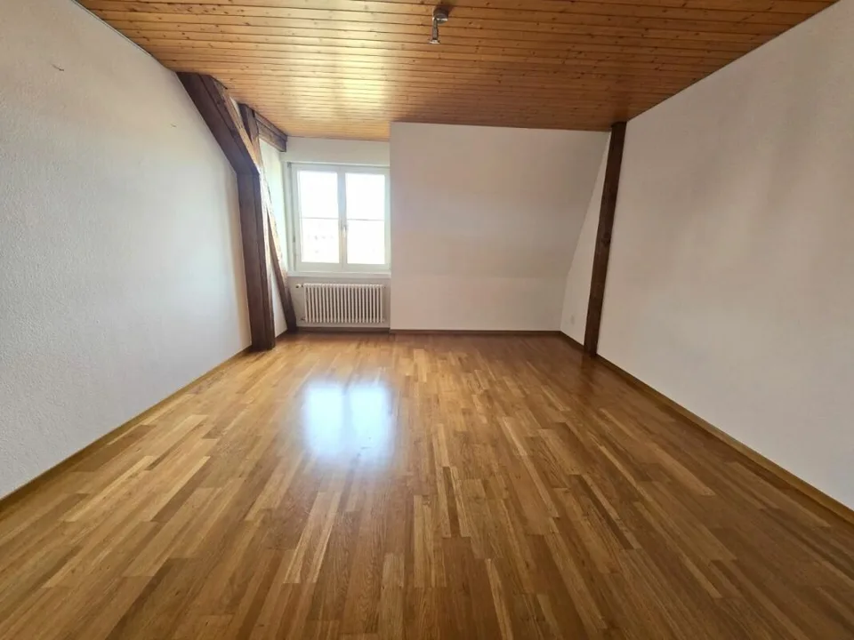 Charming 3.5-room apartment in a central location in St. Gallen – photo 3 of 8