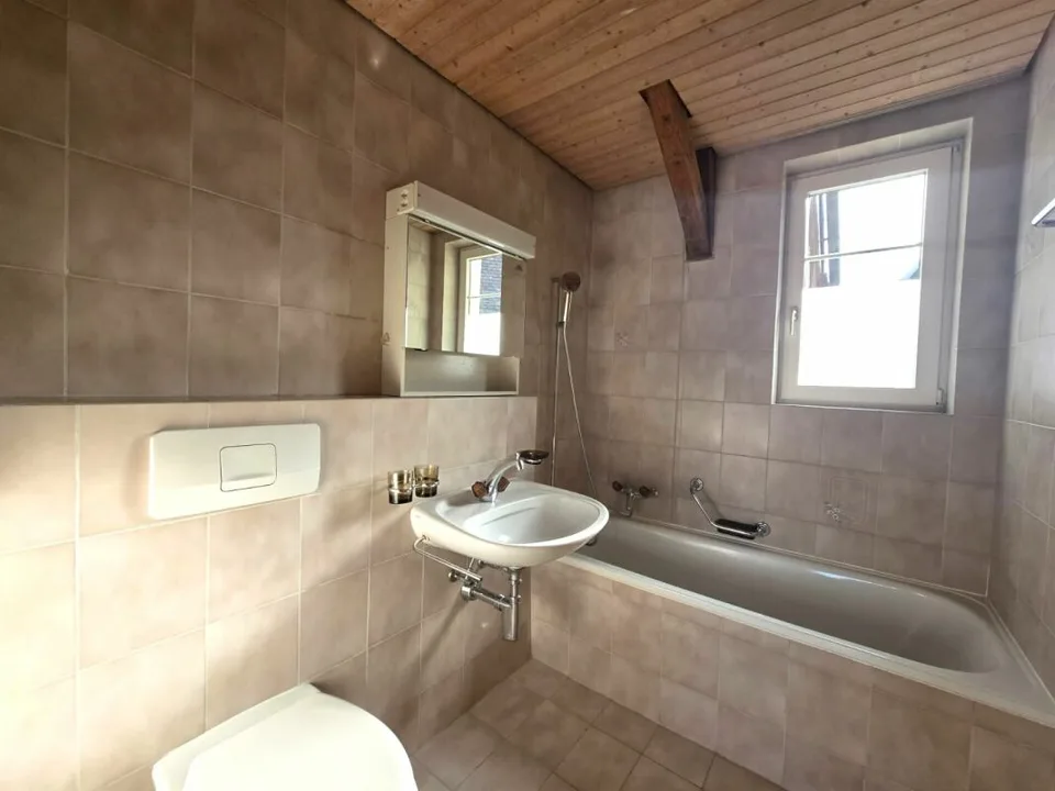 Charming 3.5-room apartment in a central location in St. Gallen – photo 5 of 8
