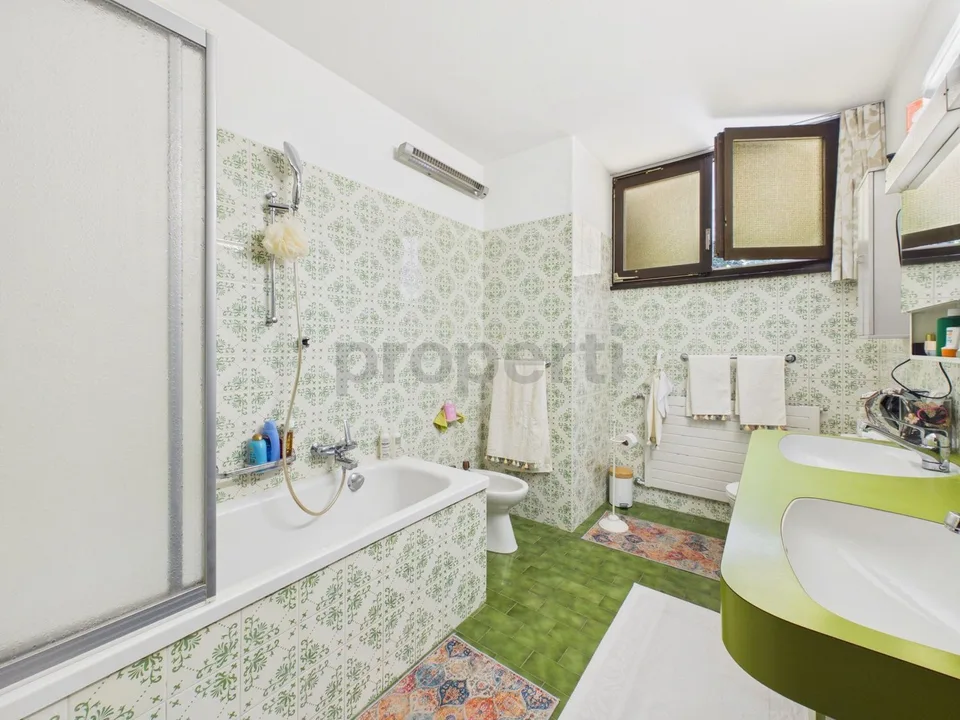 Eine exklusive Oase mit Pool und Panoramablick – Foto 9 von 28