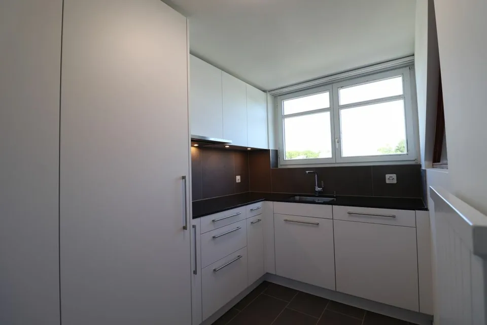 Im beliebten Freuler-Quartier - moderne Maisonette-Dachwohnung mit 2 Balkonen – Foto 9 von 12
