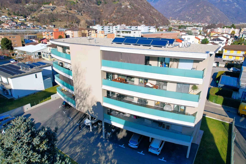 Appartement mit großer überdachter Terrasse in einer komfortablen und ruhigen Gegend – Foto 2 von 19