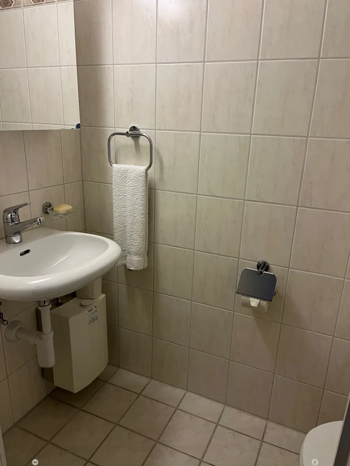 Versammlung- oder Hörsaal / Schulungs- oder Büroräumlichkeit an zentraler, ruhiger Lage in Biel – Foto 7 von 10