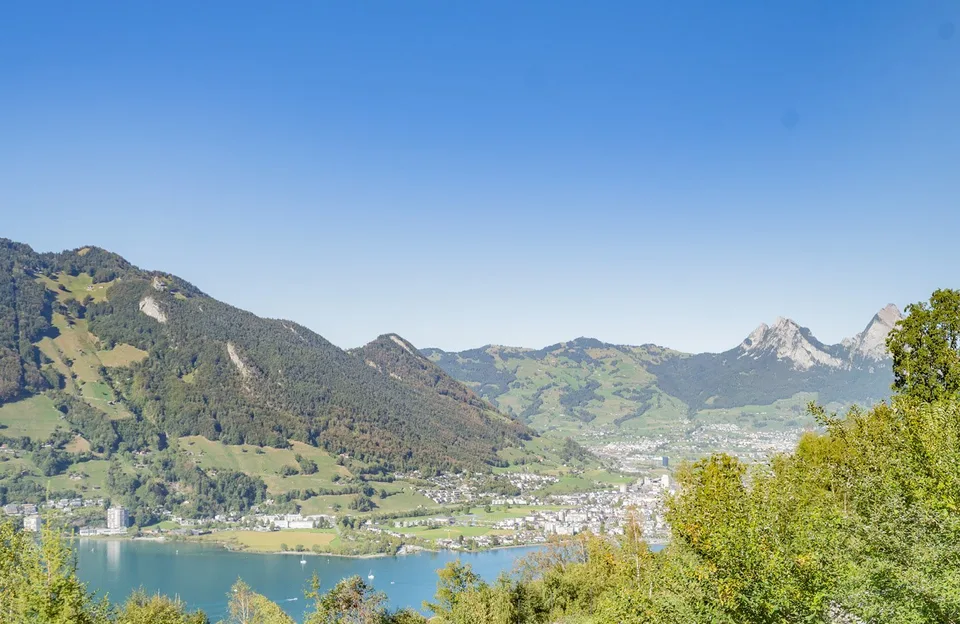 »ESSENZ« – Ein Naturhaus über dem Vierwaldstättersee – Foto 5 von 13