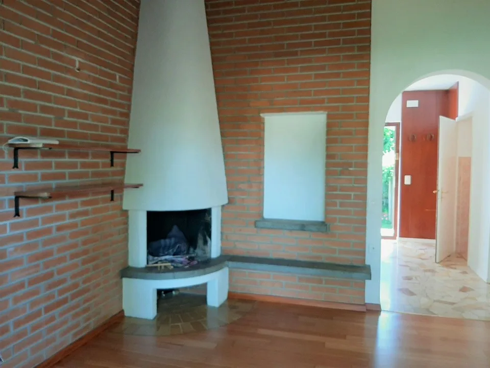 Geräumige Wohnung in einem Einfamilienhaus, umgeben von Grün – Foto 7 von 13