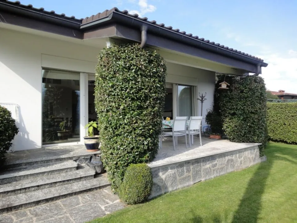 Villa signorile nel verde con vista panoramica – foto 2 di 14