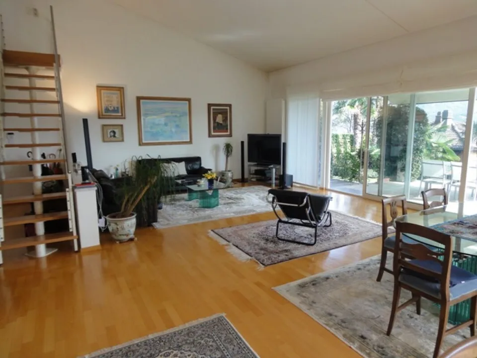 Villa signorile nel verde con vista panoramica – foto 7 di 14