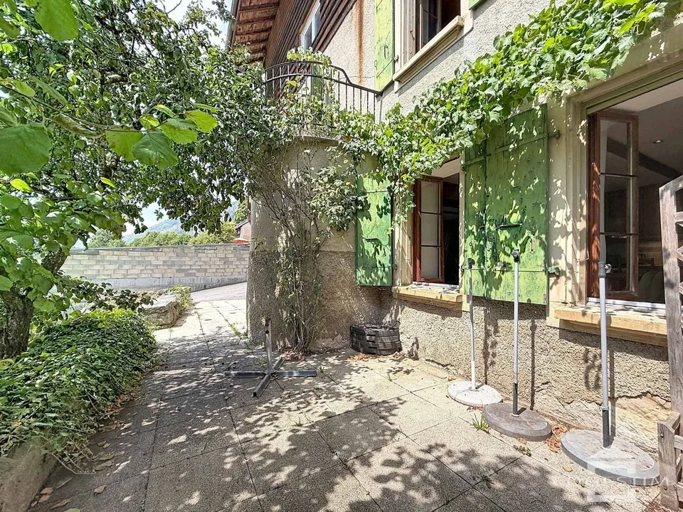 Charmante maison familiale avec grange et dépendance privée – photo 10 sur 13