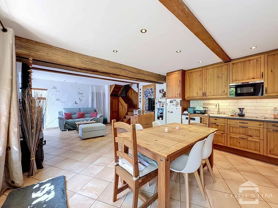 Charmante maison familiale avec grange et dépendance privée – photo 4 sur 13