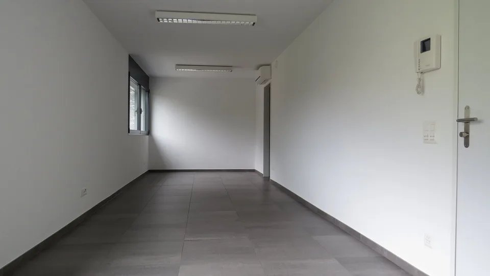Werkstatt / Einzimmerwohnung / Büro – Foto 3 von 13
