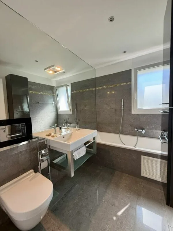 Apartment with large terraces and pool – photo 6 of 12