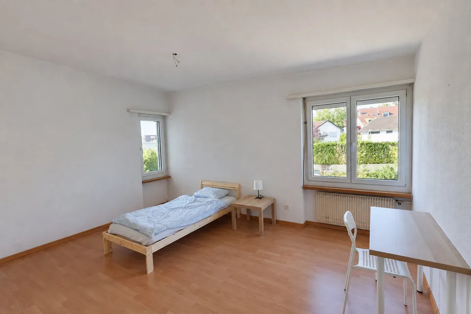 Helle, möblierte 3.5-Zimmerwohnung im Grünen befristet bis 30.03.27 – Foto 4 von 10