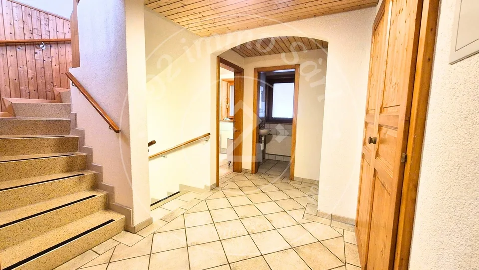 Charmantes 2,5-Zimmer-Duplexwohnung mit Balkon und Kamin - Vauderens – Foto 3 von 7