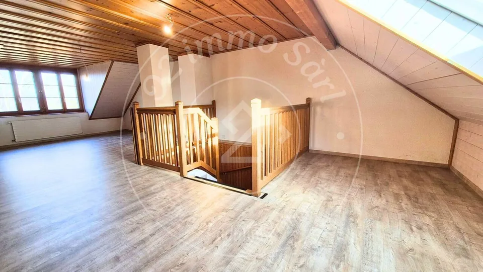 Charmantes 2,5-Zimmer-Duplexwohnung mit Balkon und Kamin - Vauderens – Foto 5 von 7