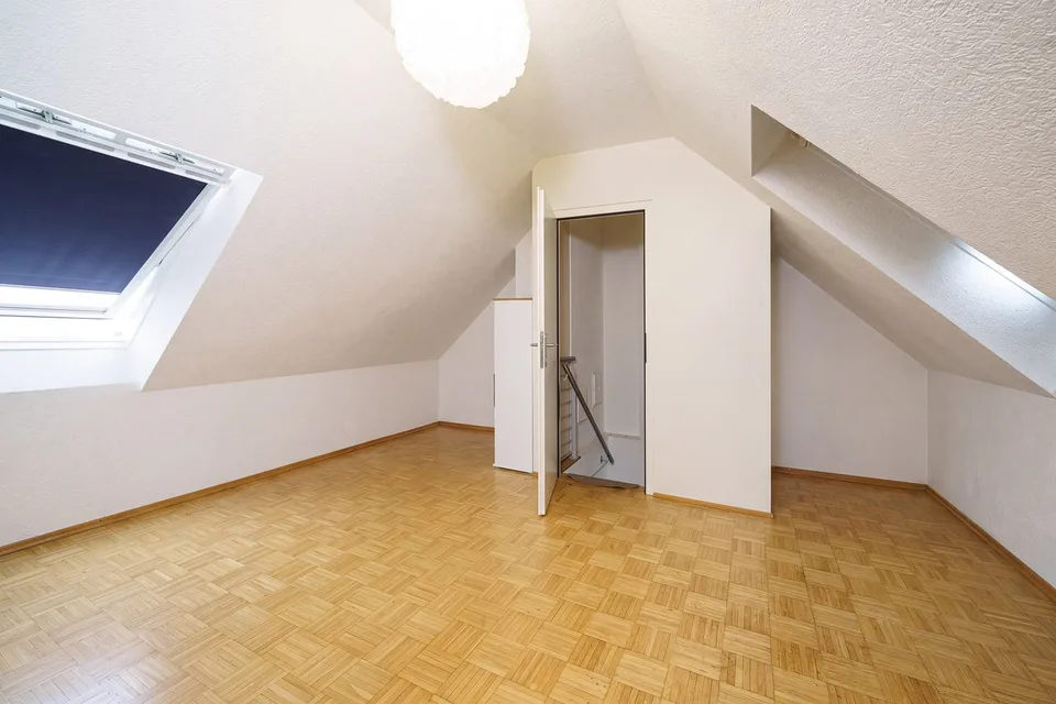 Au-dessus des toits du beau quartier de St. Johann – photo 11 sur 15