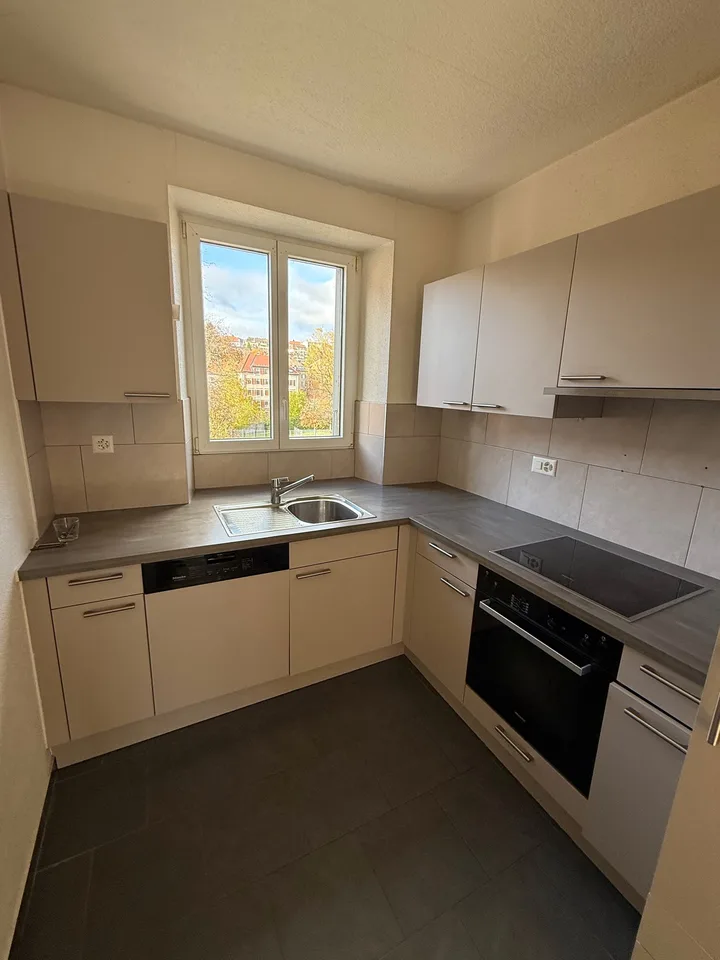 Charmantes 3-Zimmer-Wohnung im Herzen von La Chaux-de-Fonds – Foto 4 von 14