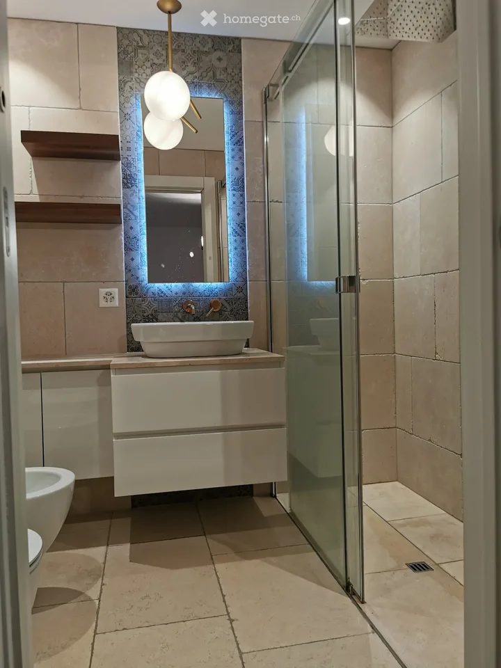 Modernes 3.5-Zimmer-Apartment in Vernate mit atemberaubendem Blick! – Foto 2 von 5