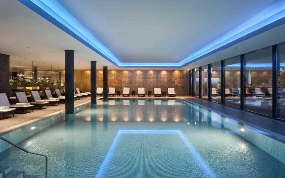 Vivere sul campo da golf - area benessere, fitness e terrazza da sogno con panorama alpino. – foto 8 di 14