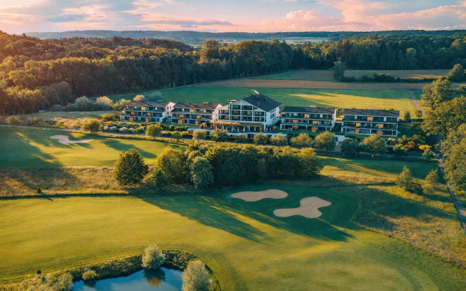 Vivere sul campo da golf - area benessere, fitness e terrazza da sogno con panorama alpino. – foto 14 di 14