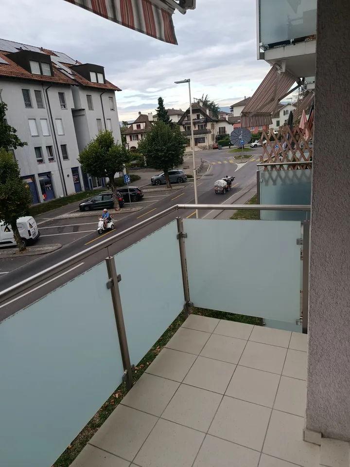 Vicino alla stazione e ai negozi – foto 5 di 7