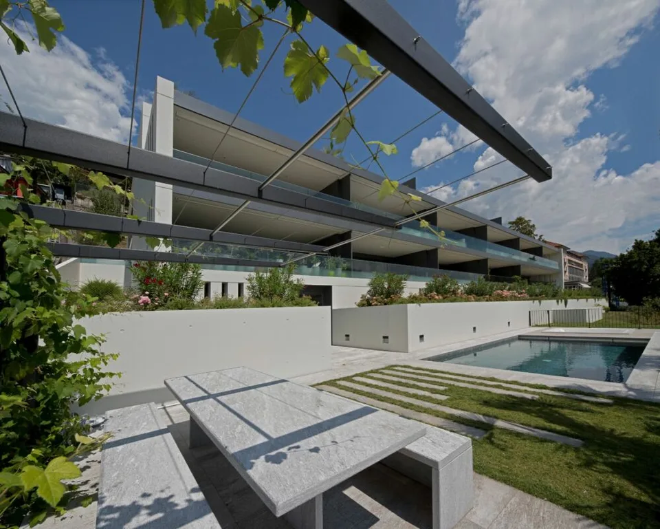 Appartamento di lusso con 2,5 locali e vista lago, grande terrazza soleggiata, piscina e area benessere – foto 10 di 11