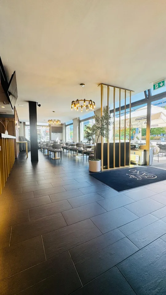 Commercial space for café/bar or restaurant at Rapidplatz in Dietikon – photo 2 of 14