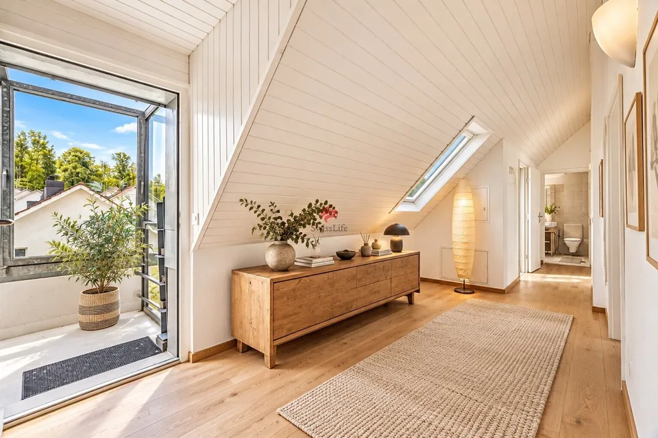 Appartamento attico esclusivo con vista lontana e terrazza – foto 7 di 12