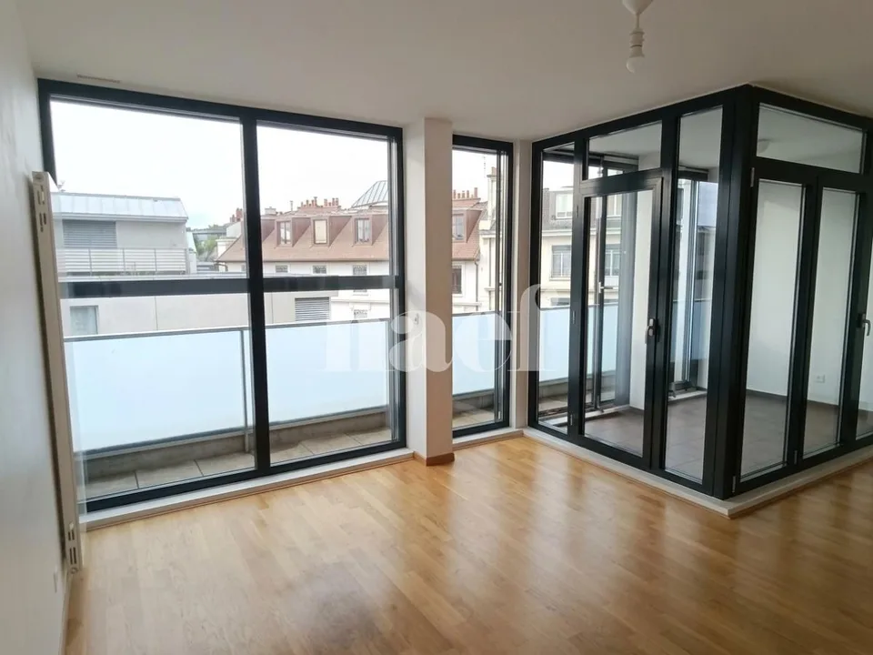 Wohnung mit 4,5 Zimmern im Herzen von Genf – Foto 2 von 7