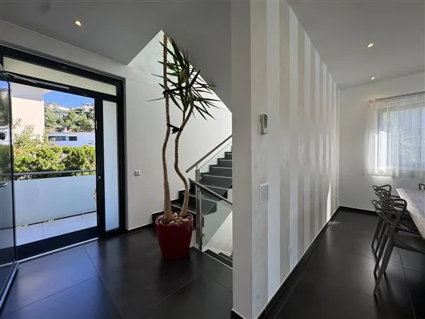 Comano: Villa mit 6 Räumen – Foto 3 von 13