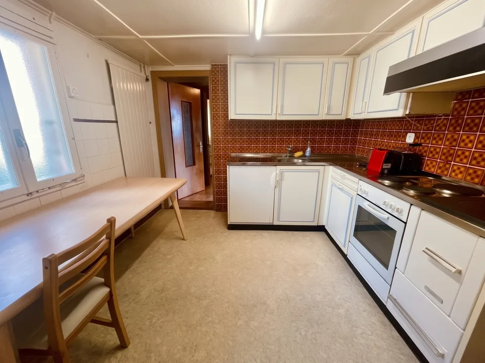 4.5 Zimmer Reihenfamilienhaus in Varen – Foto 2 von 9