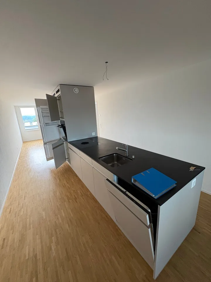 Appartement moderne 2.5 pièces à Zollikofen – Nouveau bâtiment avec balcon et parking souterrain – photo 4 sur 12