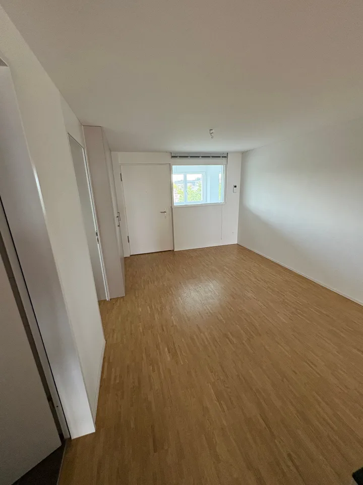 Appartement moderne 2.5 pièces à Zollikofen – Nouveau bâtiment avec balcon et parking souterrain – photo 7 sur 12