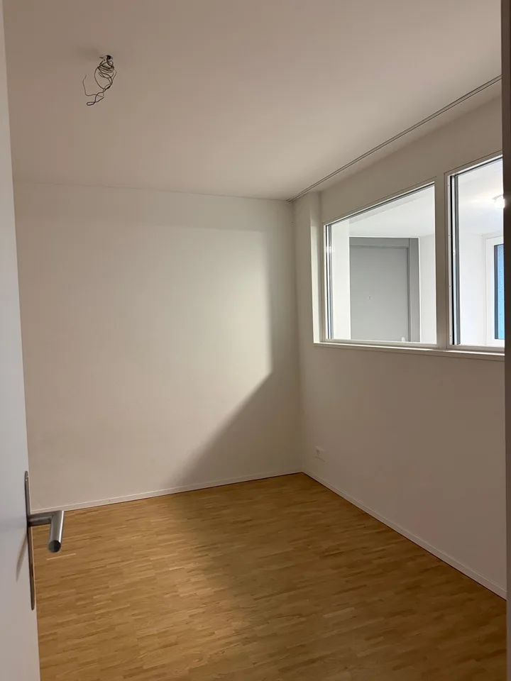 Appartement moderne 2.5 pièces à Zollikofen – Nouveau bâtiment avec balcon et parking souterrain – photo 10 sur 12