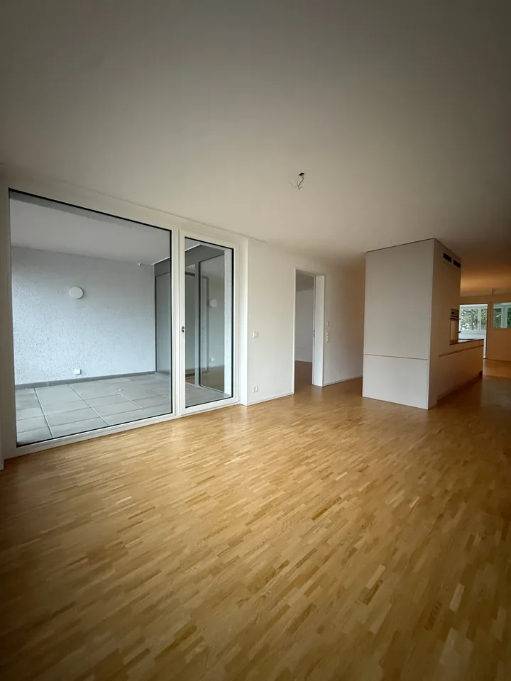 Appartement moderne 2.5 pièces à Zollikofen – Nouveau bâtiment avec balcon et parking souterrain – photo 6 sur 12
