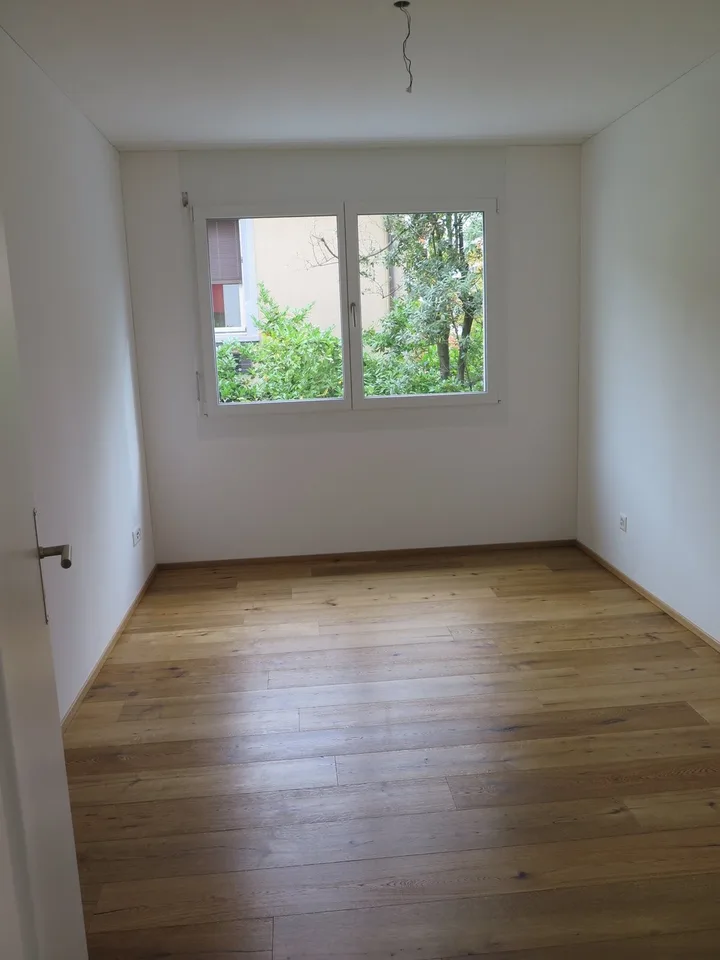 Helle, gemütliche 3.5-Zimmerwohnung mit zwei Balkonen in Muralto – Foto 7 von 11