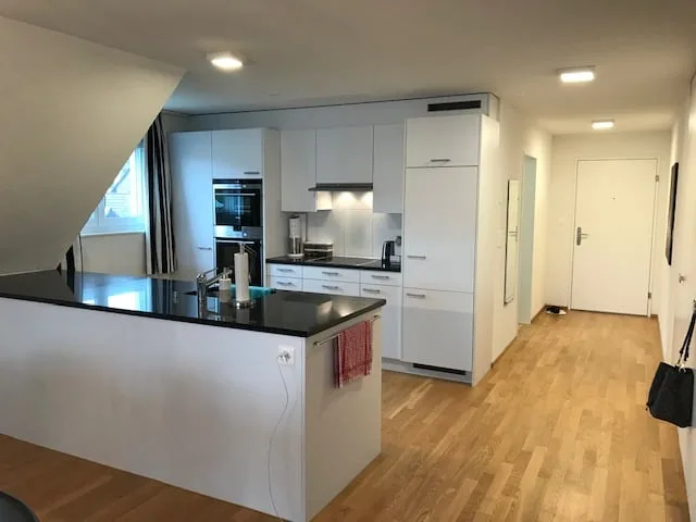 Moderne Dachwohnung im Grünen ! – Foto 5 von 13
