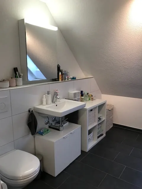 Moderne Dachwohnung im Grünen ! – Foto 8 von 13