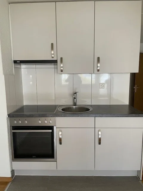 Incantevole appartamento 1.5 locali con balcone e vista sulla montagna a Glarus Nord – foto 5 di 9