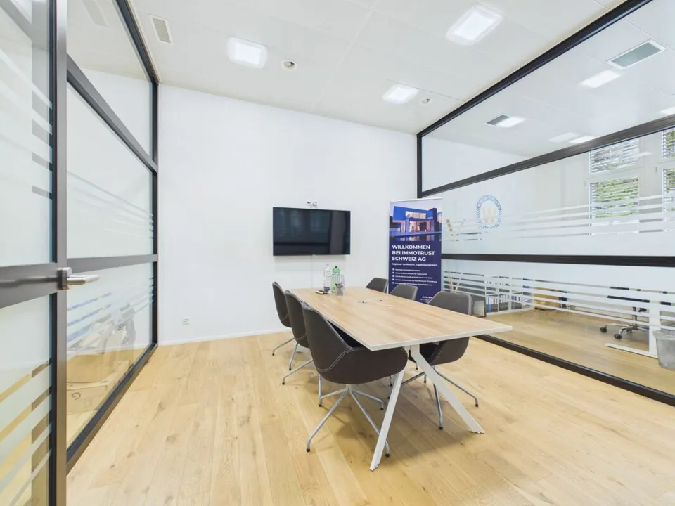 Modern Office Space at Berninaplatz – photo 11 of 12