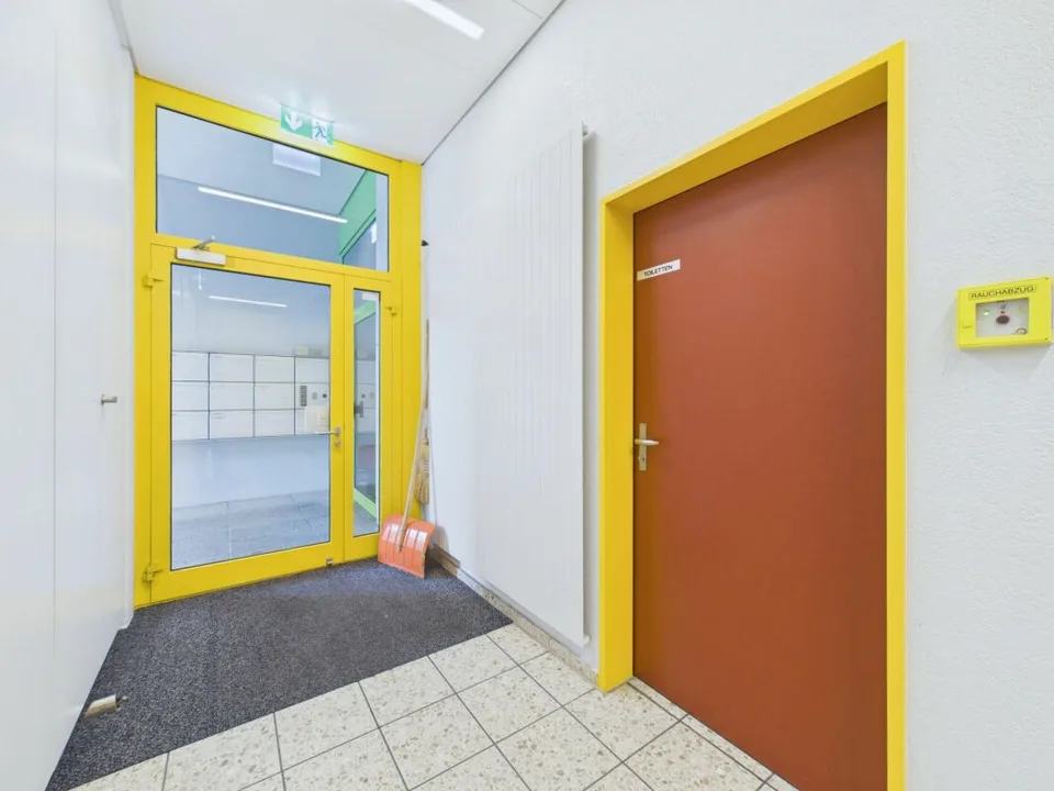 Modern Office Space at Berninaplatz – photo 7 of 12