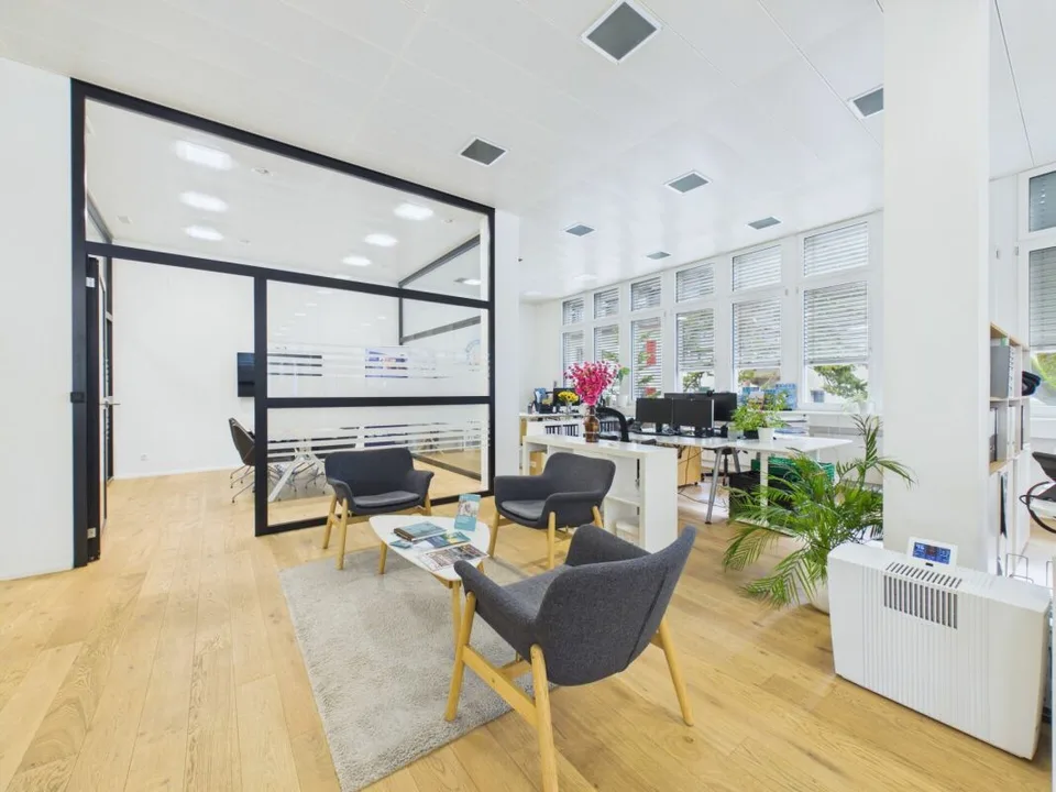 Modern Office Space at Berninaplatz – photo 10 of 12
