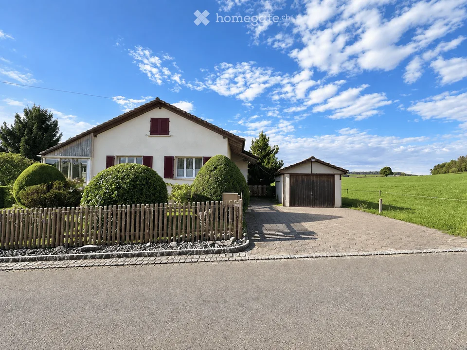Maison individuelle de 4,5 pièces à Meisterschwanden avec vue panoramique – photo 2 sur 4