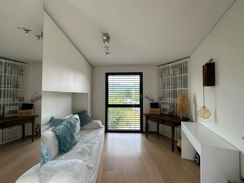 Elegante appartamento di 5 locali a Davesco-Soragno con grande giardino – foto 13 di 27