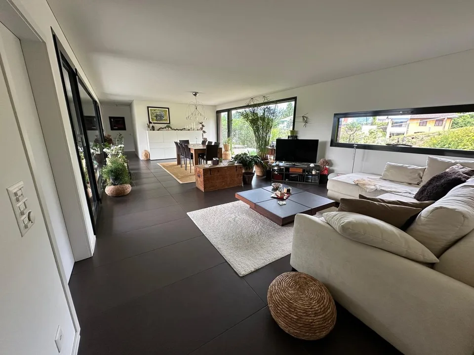 Elegante appartamento di 5 locali a Davesco-Soragno con grande giardino – foto 25 di 27